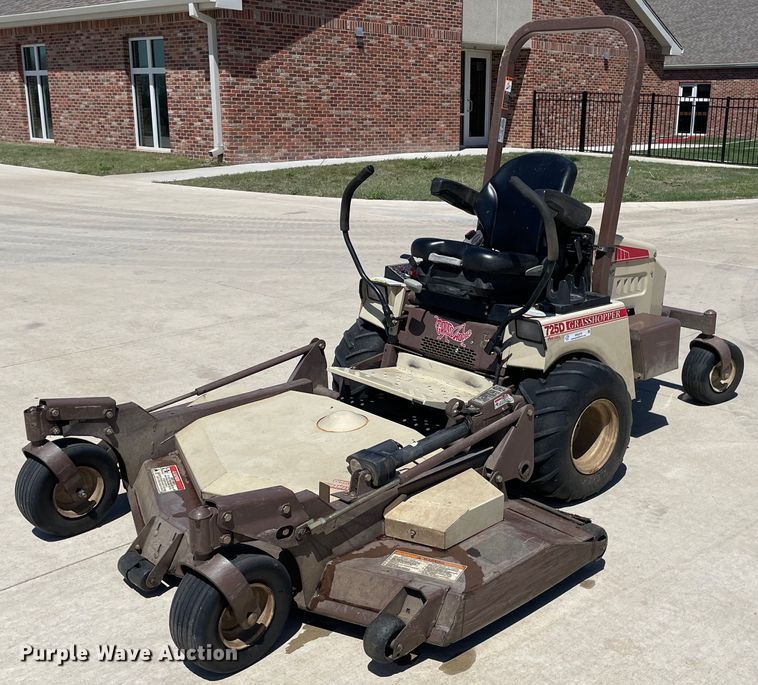 image for item MS9579 Grasshopper 725DT6  ZTR lawn mower