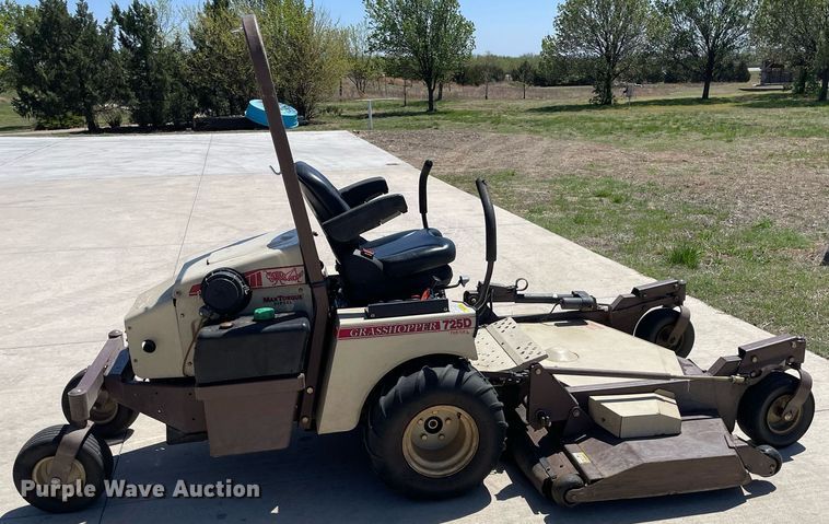 image for item MS9579 Grasshopper 725DT6  ZTR lawn mower