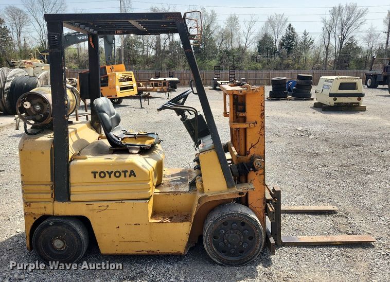 image for item MW9623 Toyota 5FDC25  forklift