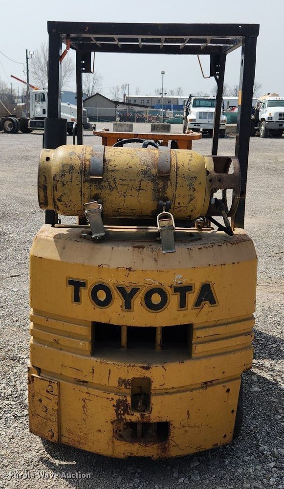 image for item MW9623 Toyota 5FDC25  forklift