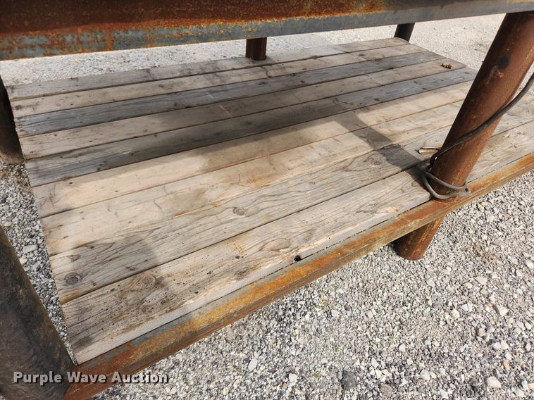 image for item MW9624 (2) workbenches