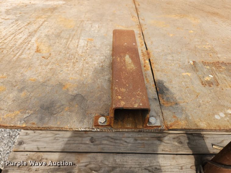 image for item MW9624 (2) workbenches