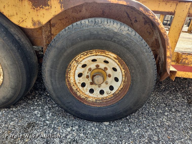 image for item MW9626 2004 JP  utility trailer