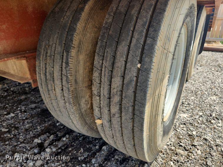 image for item MW9627 2005 Belshe  equipment trailer