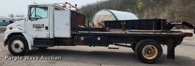 image for item MW9629 1992 Freightliner FL70  flatbed truck