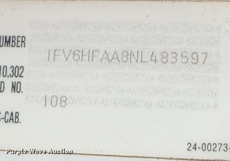 image for item MW9629 1992 Freightliner FL70  flatbed truck