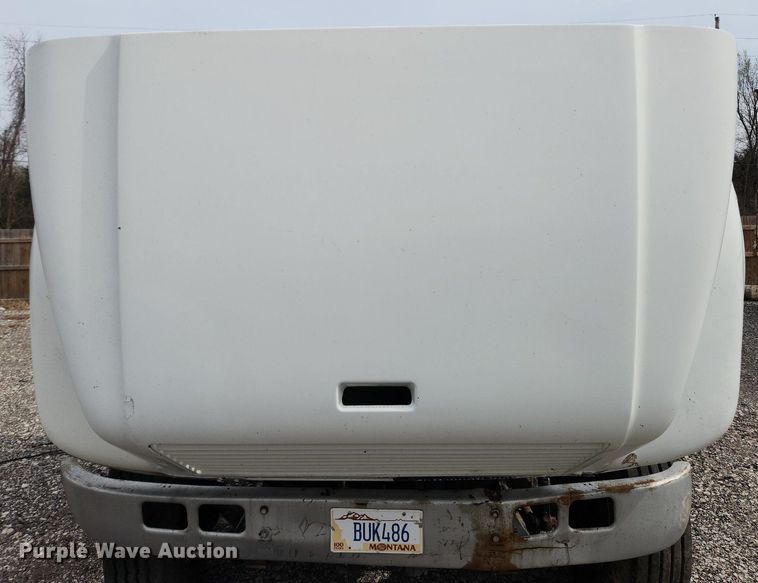 image for item MW9630 1997 International 8100  flatbed truck