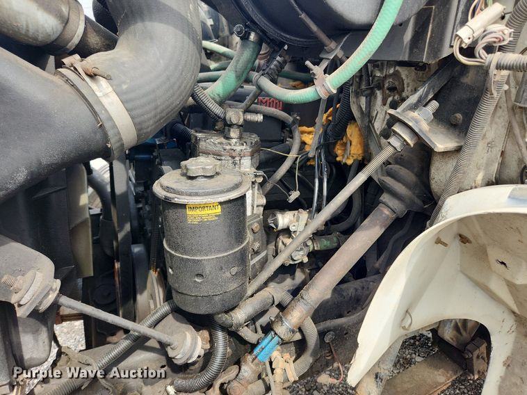 image for item MW9630 1997 International 8100  flatbed truck