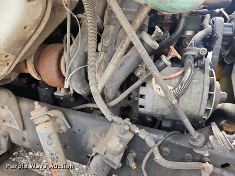 image for item MW9630 1997 International 8100  flatbed truck