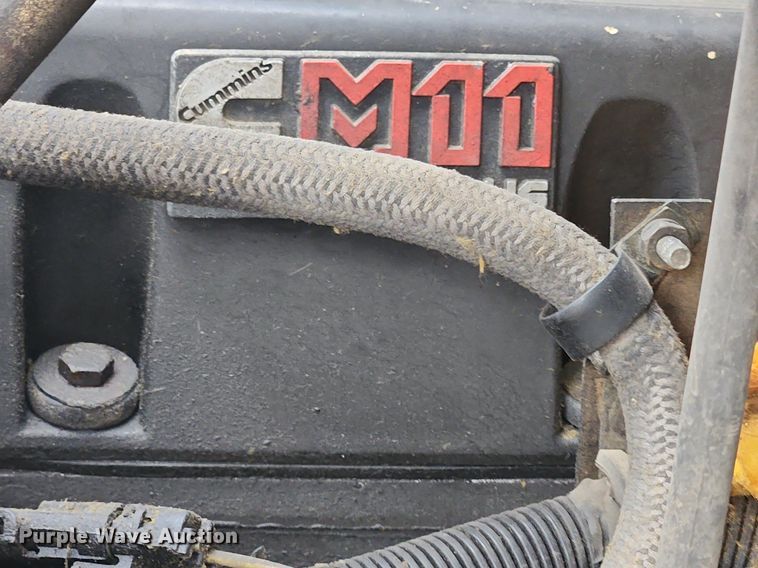 image for item MW9630 1997 International 8100  flatbed truck