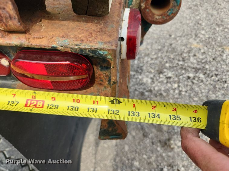 image for item MW9630 1997 International 8100  flatbed truck