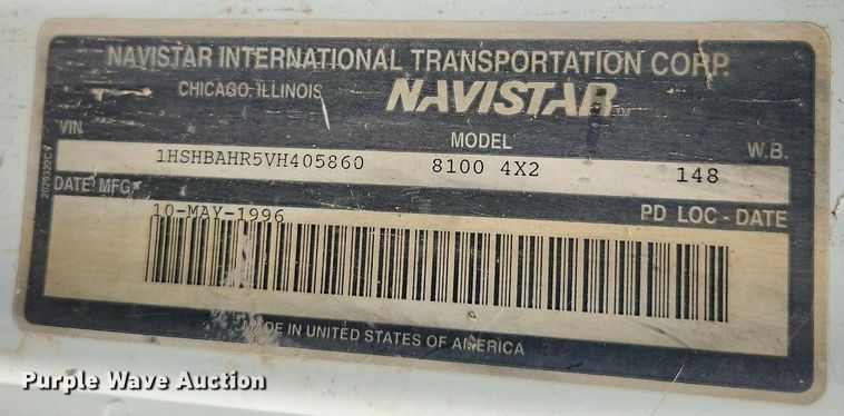 image for item MW9630 1997 International 8100  flatbed truck