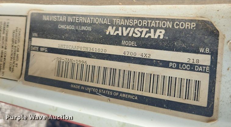 image for item MW9632 1996 International 4700  flatbed truck