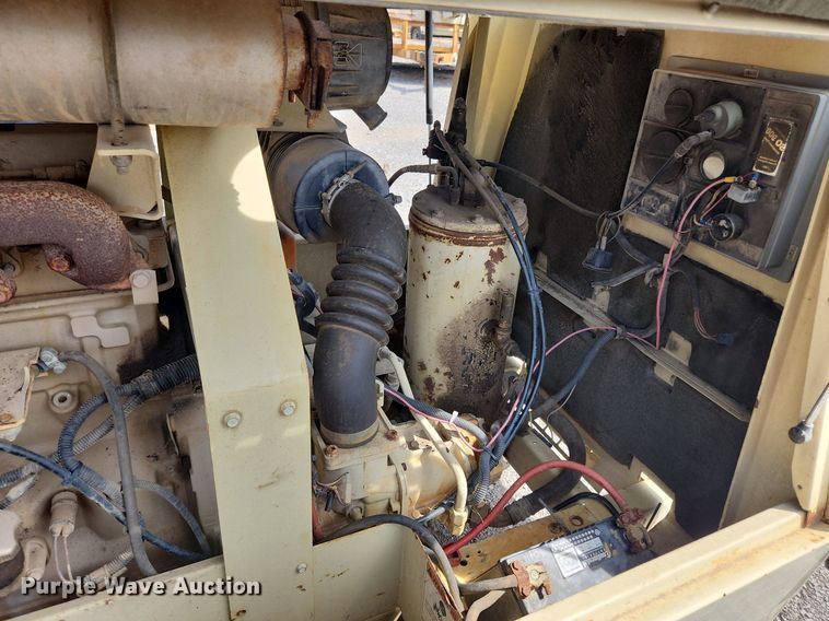 image for item MW9634 2000 Ingersoll Rand P185JWD  air compressor