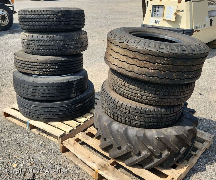 image for item MW9635 (9) tires