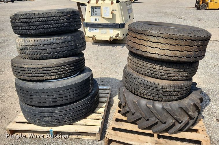 image for item MW9635 (9) tires