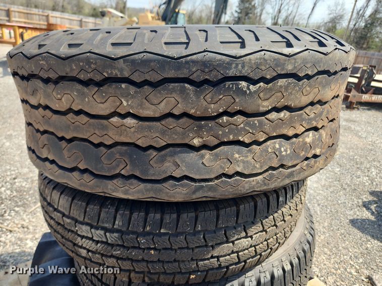 image for item MW9635 (9) tires