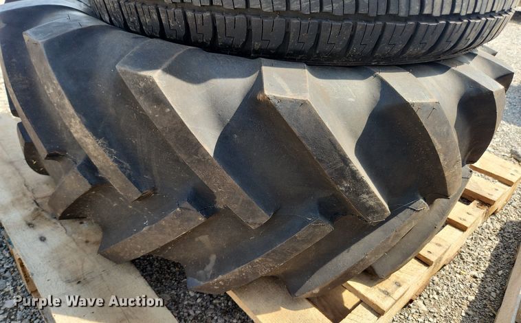 image for item MW9635 (9) tires