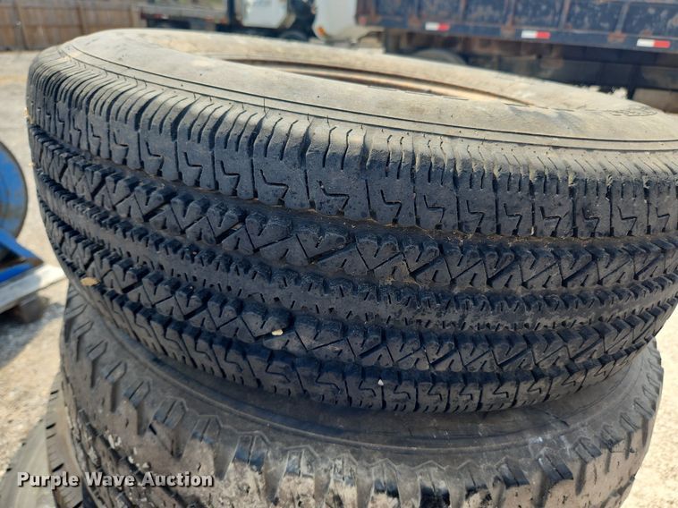 image for item MW9635 (9) tires