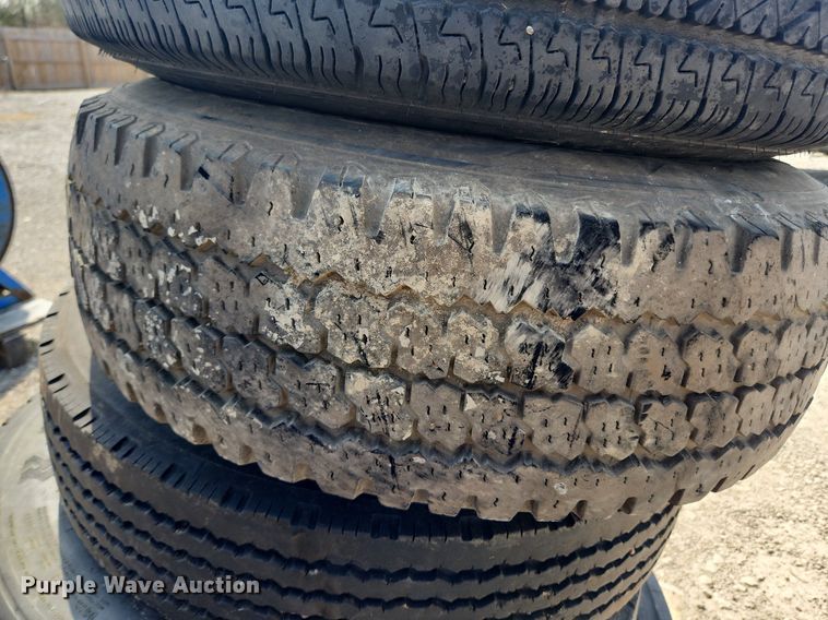 image for item MW9635 (9) tires