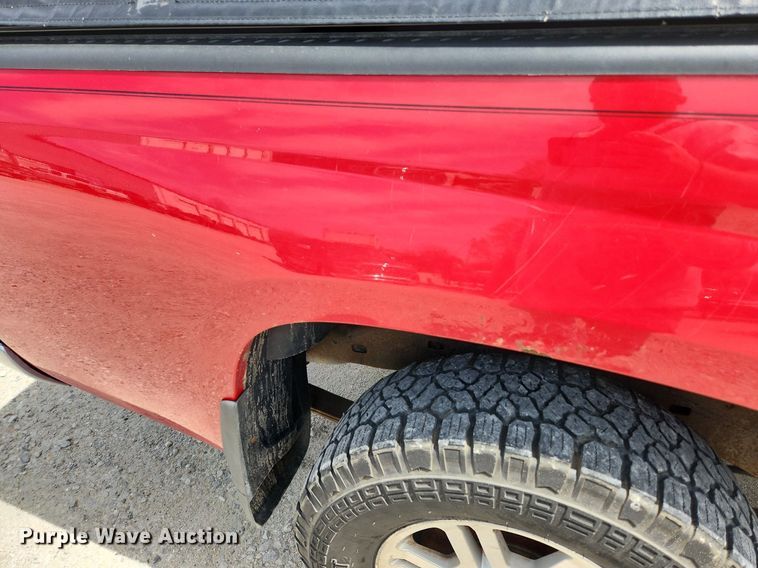 image for item MW9648 2009 GMC Canyon SLE  Crew Cab pickup truck