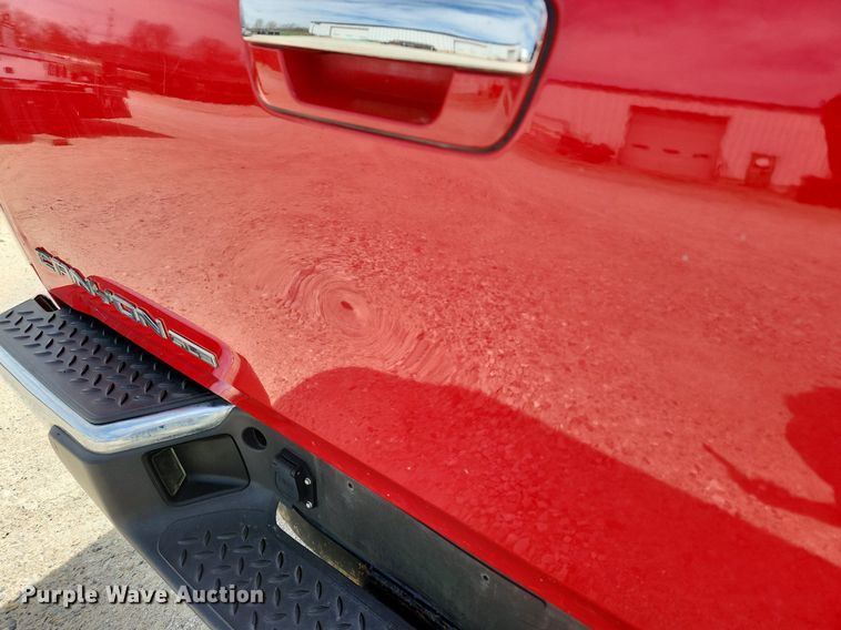 image for item MW9648 2009 GMC Canyon SLE  Crew Cab pickup truck