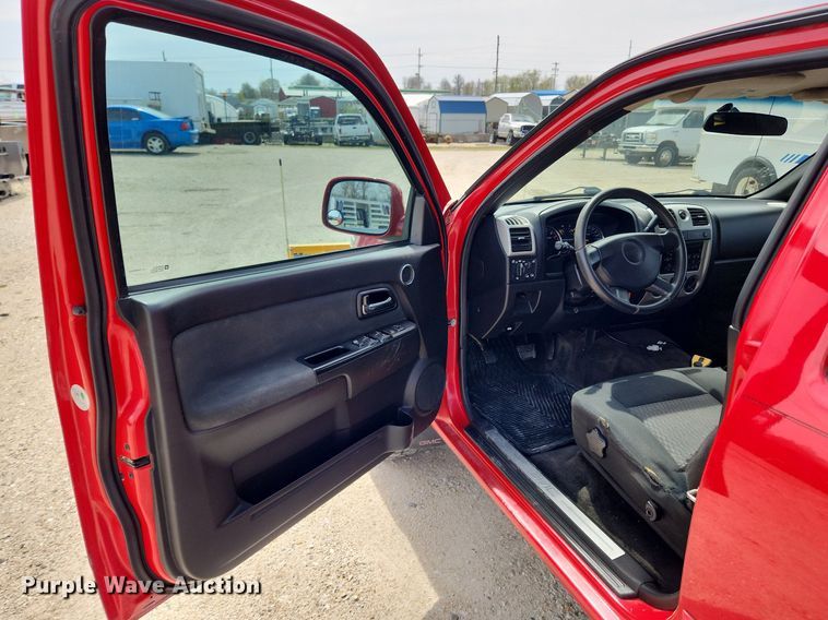 image for item MW9648 2009 GMC Canyon SLE  Crew Cab pickup truck