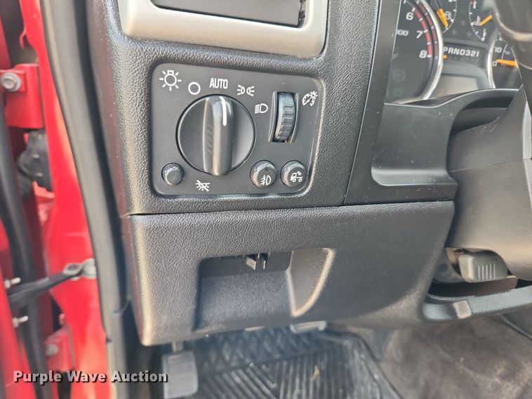 image for item MW9648 2009 GMC Canyon SLE  Crew Cab pickup truck