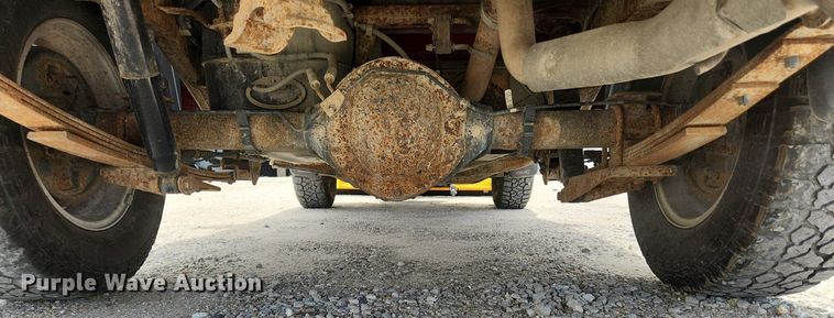 image for item MW9648 2009 GMC Canyon SLE  Crew Cab pickup truck