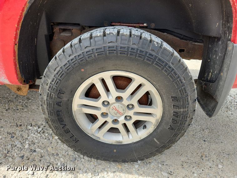 image for item MW9648 2009 GMC Canyon SLE  Crew Cab pickup truck