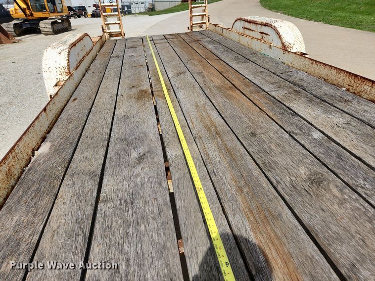 image for item MW9650 2012 Cronkhite  equipment trailer