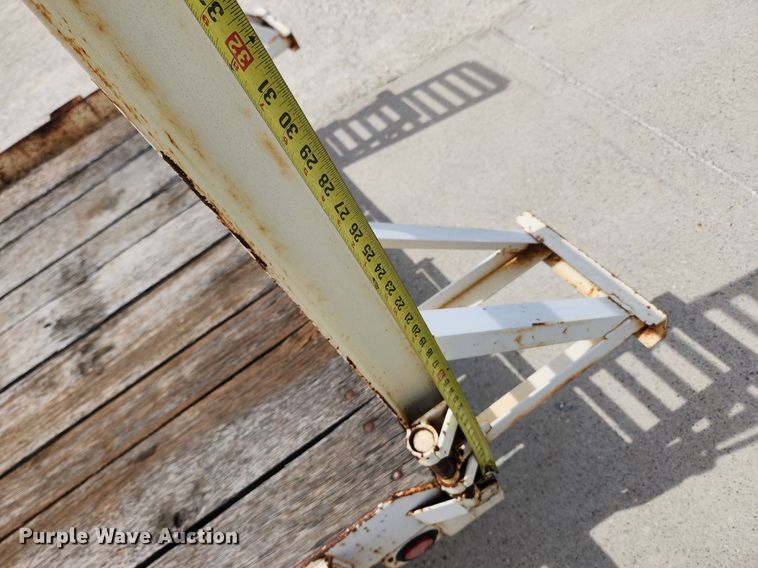 image for item MW9650 2012 Cronkhite  equipment trailer