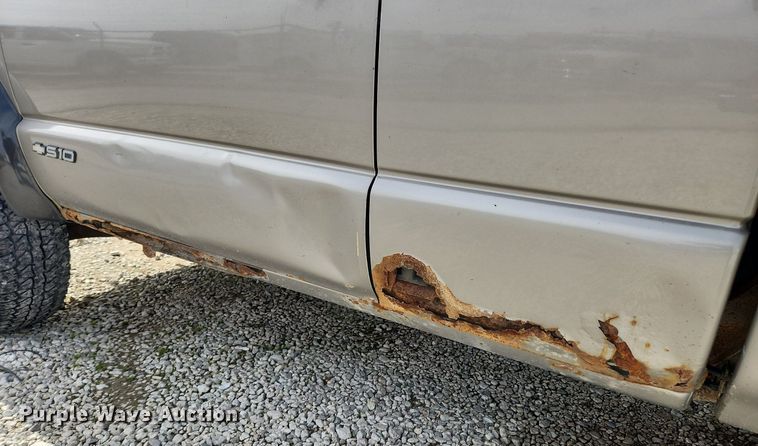 image for item MW9655 2000 Chevrolet S10  Ext. Cab pickup truck