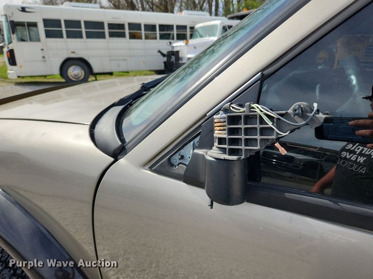 image for item MW9655 2000 Chevrolet S10  Ext. Cab pickup truck