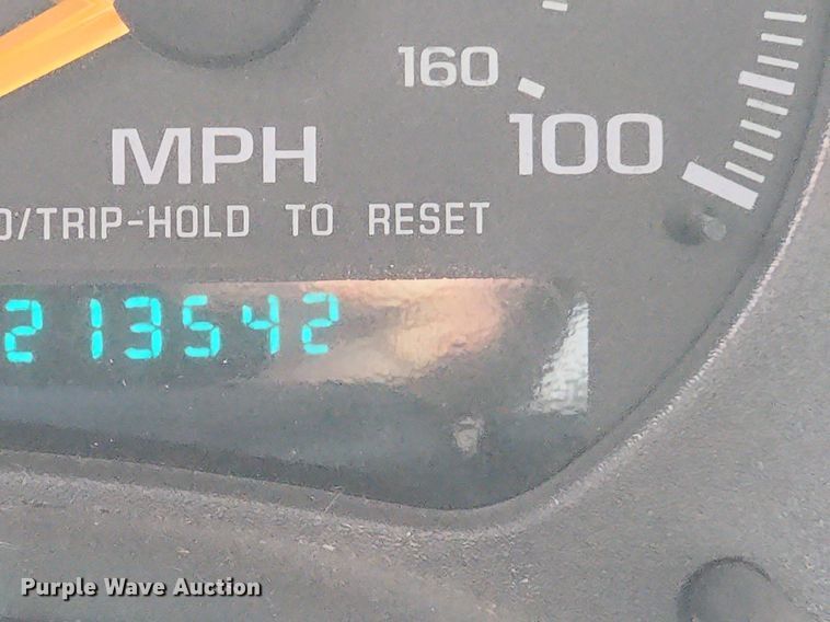 image for item MW9655 2000 Chevrolet S10  Ext. Cab pickup truck