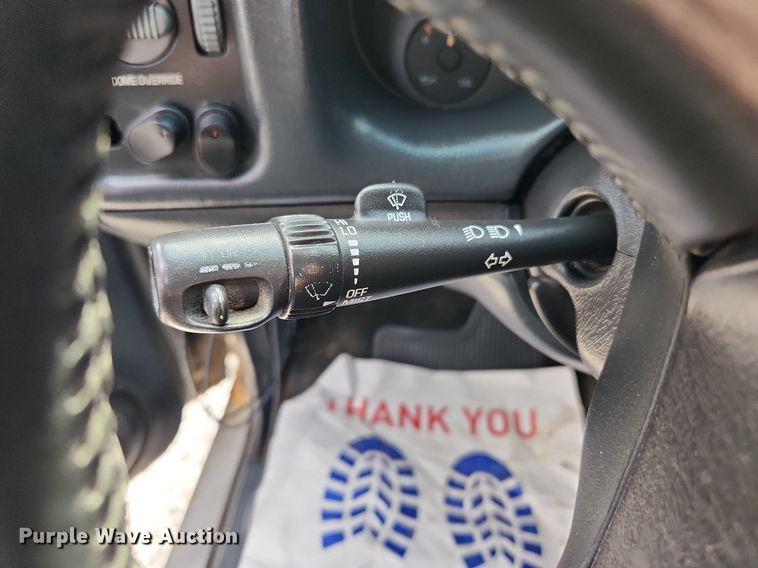 image for item MW9655 2000 Chevrolet S10  Ext. Cab pickup truck