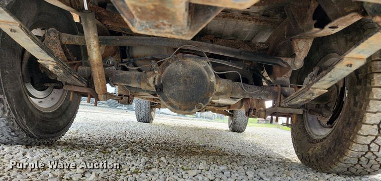 image for item MW9655 2000 Chevrolet S10  Ext. Cab pickup truck