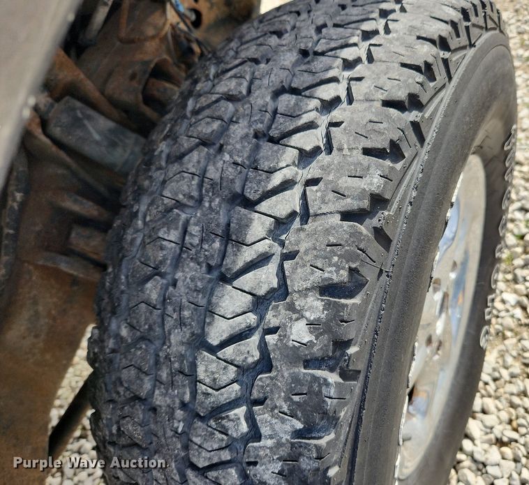 image for item MW9655 2000 Chevrolet S10  Ext. Cab pickup truck