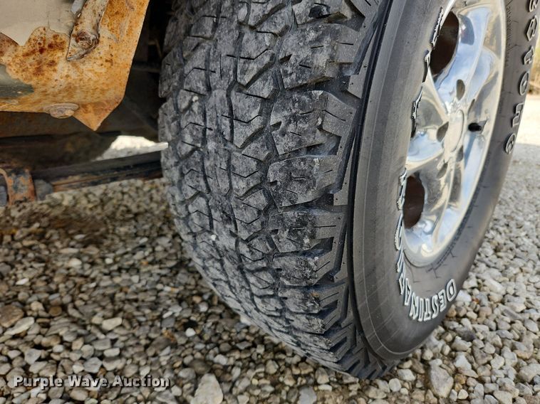 image for item MW9655 2000 Chevrolet S10  Ext. Cab pickup truck