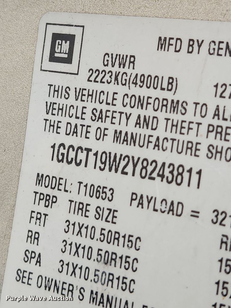 image for item MW9655 2000 Chevrolet S10  Ext. Cab pickup truck