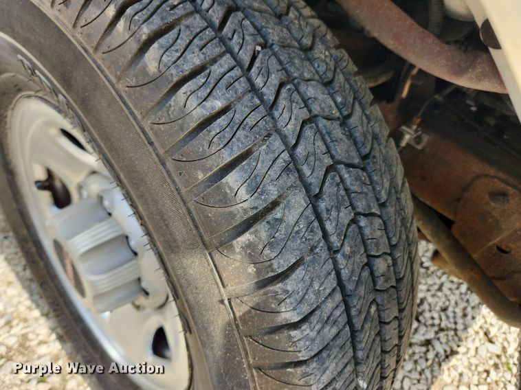 image for item MW9659 2007 GMC Savana  school bus