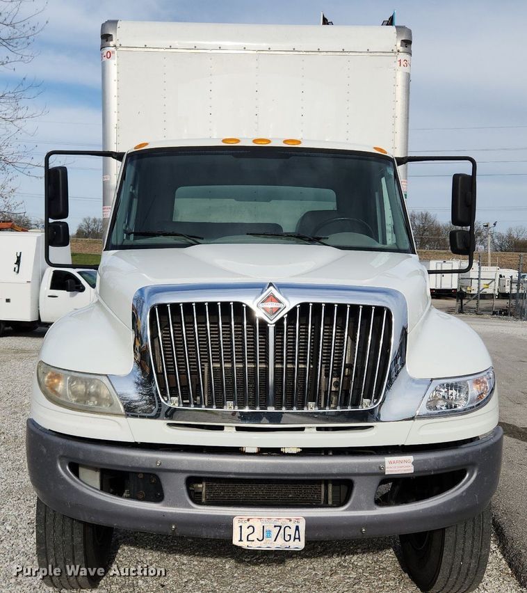 image for item MW9661 2017 International DuraStar 4300  box truck