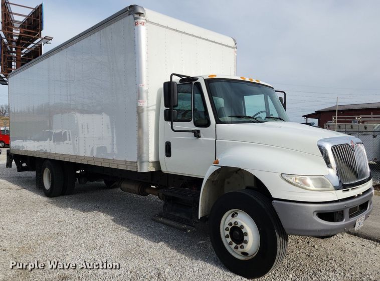 image for item MW9661 2017 International DuraStar 4300  box truck