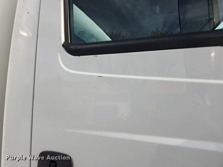 image for item MW9661 2017 International DuraStar 4300  box truck