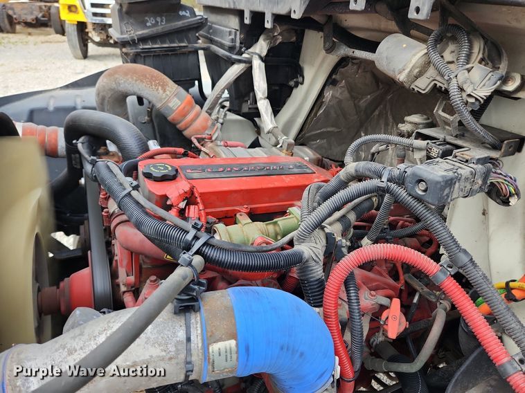 image for item MW9661 2017 International DuraStar 4300  box truck