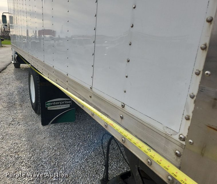 image for item MW9661 2017 International DuraStar 4300  box truck