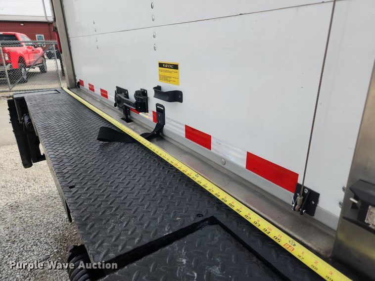 image for item MW9661 2017 International DuraStar 4300  box truck