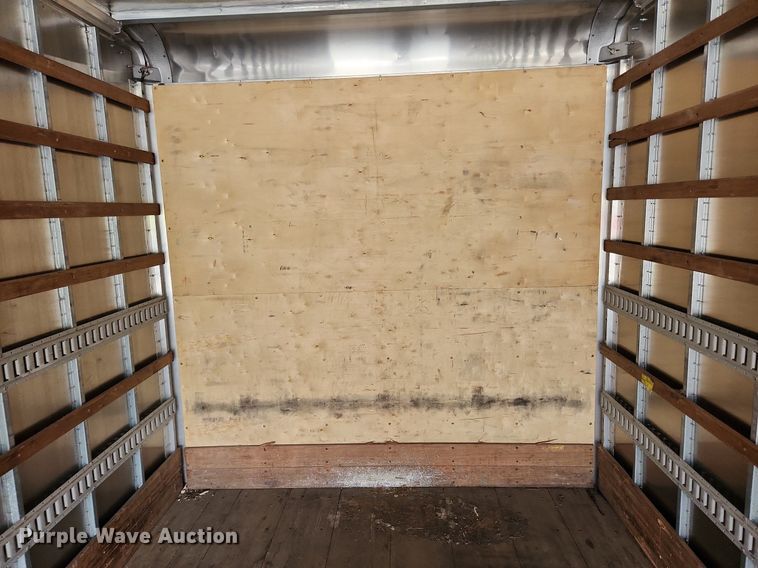 image for item MW9661 2017 International DuraStar 4300  box truck