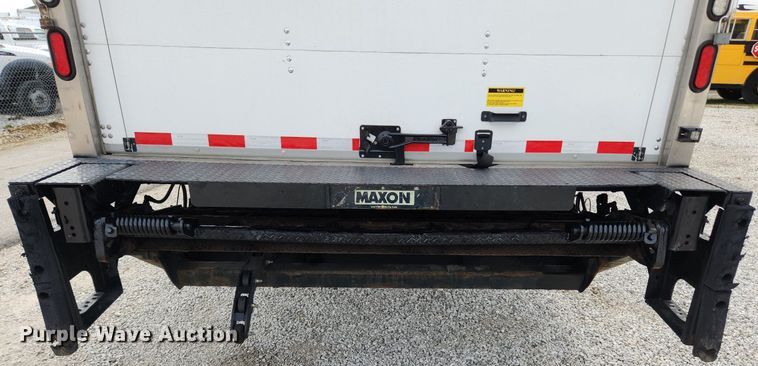 image for item MW9661 2017 International DuraStar 4300  box truck