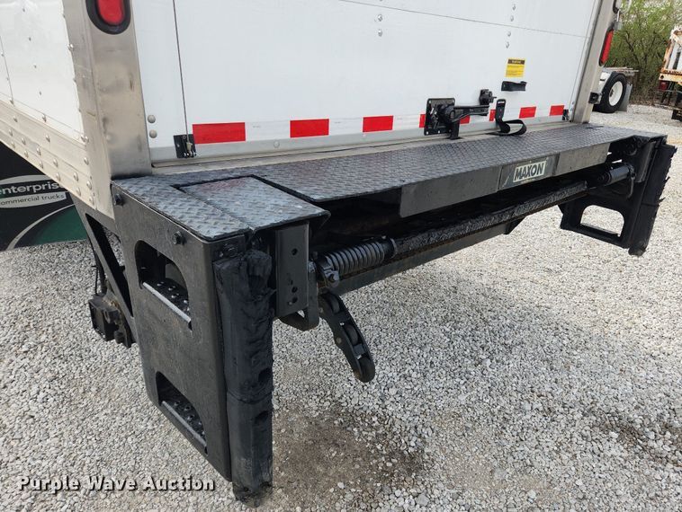 image for item MW9661 2017 International DuraStar 4300  box truck